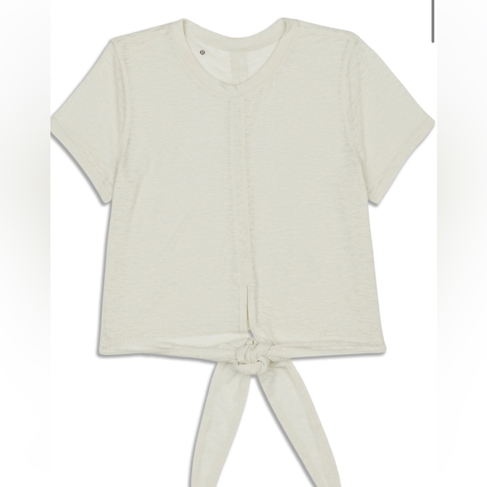 Lululemon women’s T-Shirt - Picture 6 of 6